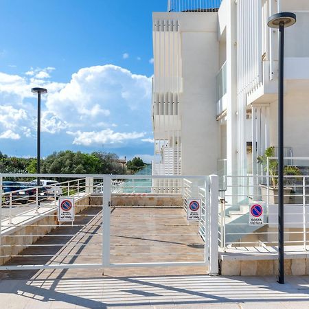 Exclusive Deluxe Apt Up To 6 People & Heated Tub Polignano a Mare Bagian luar foto