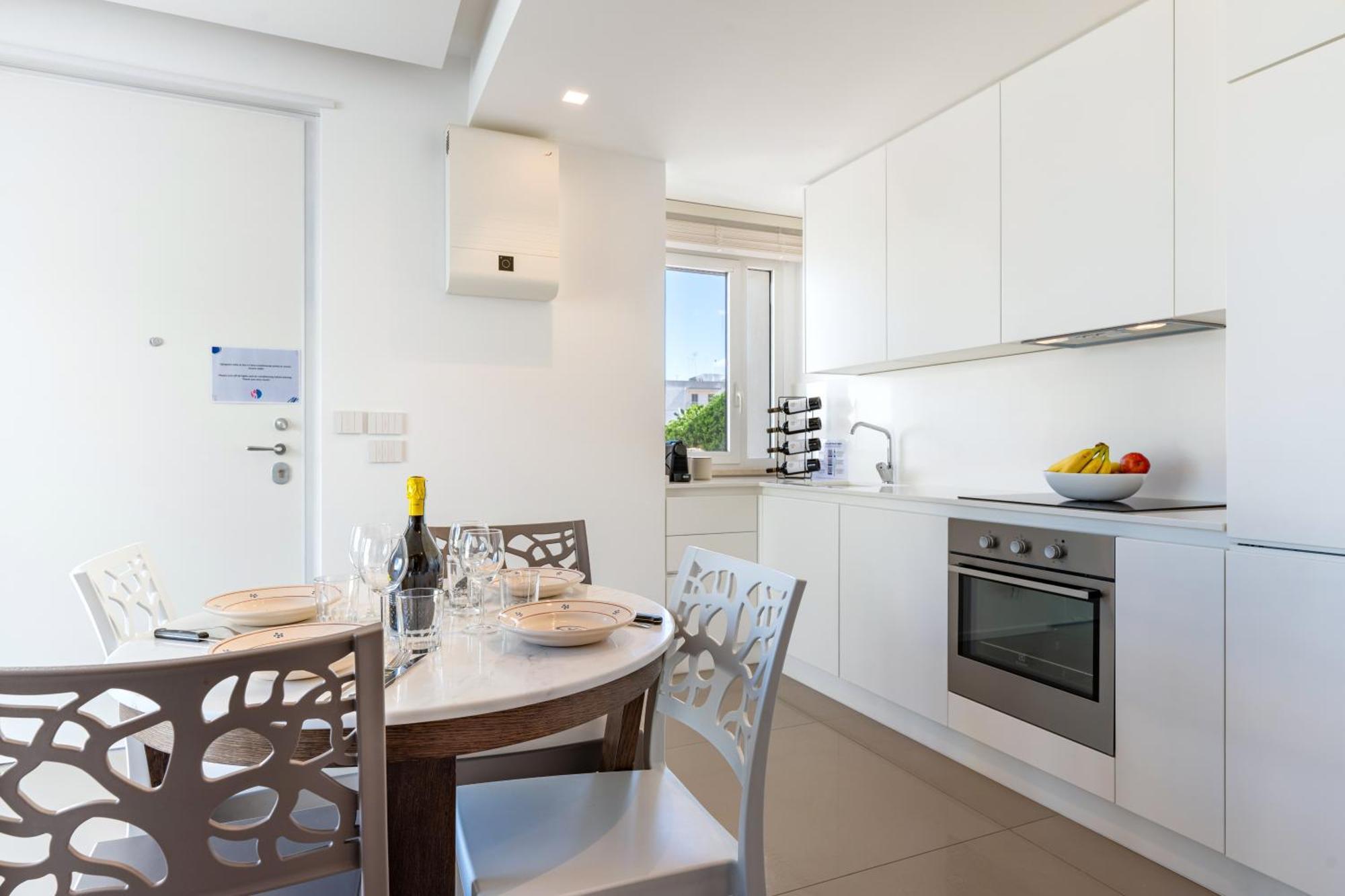 Exclusive Deluxe Apt Up To 6 People & Heated Tub Polignano a Mare Bagian luar foto