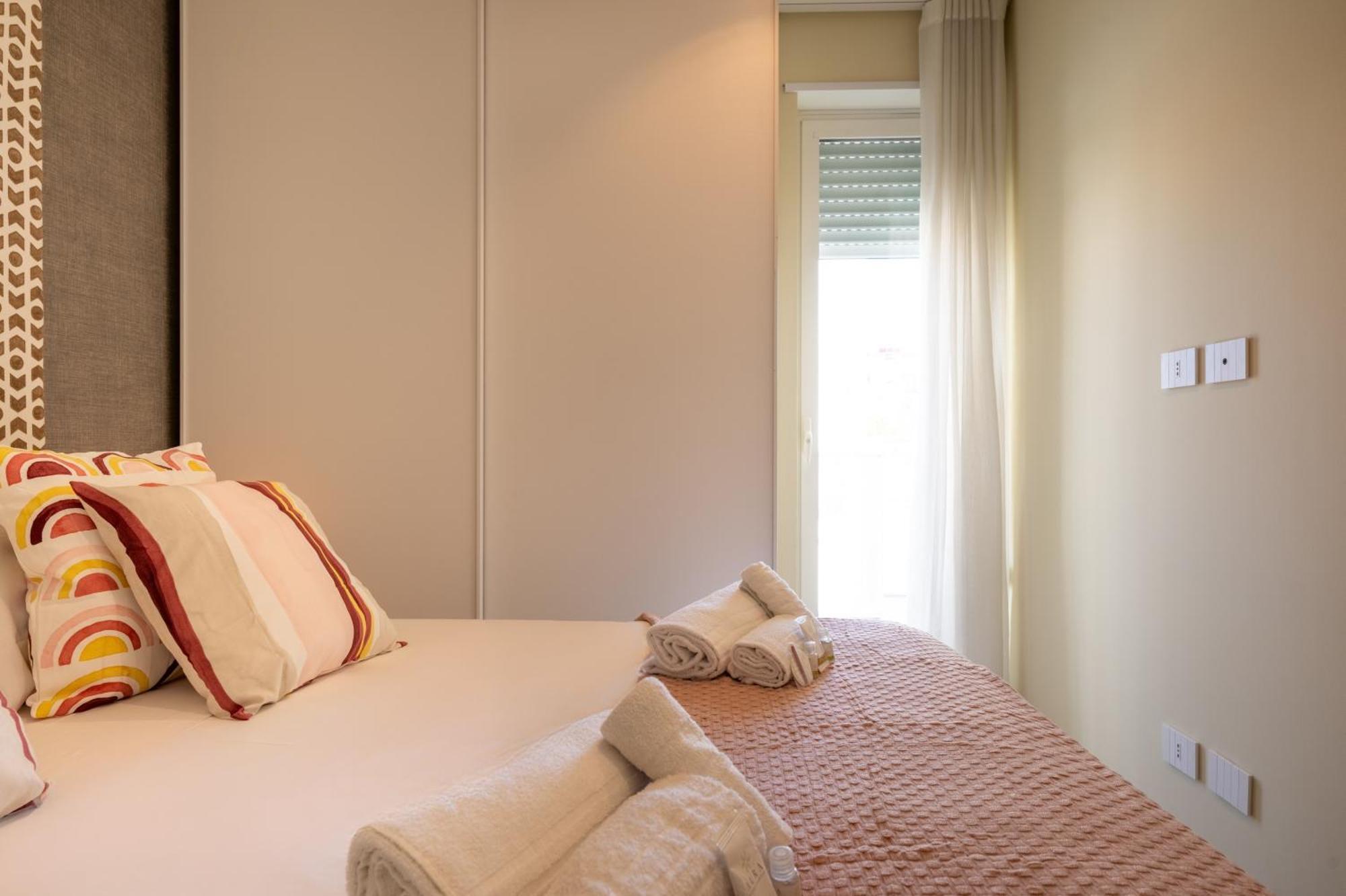 Exclusive Deluxe Apt Up To 6 People & Heated Tub Polignano a Mare Bagian luar foto